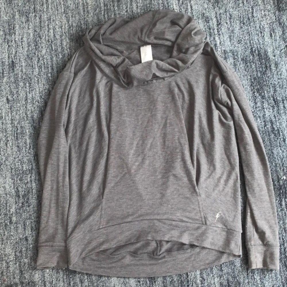 Workout Pullover - Picture 2 of 4